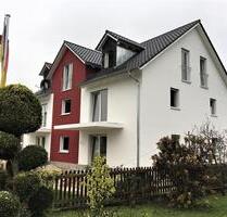 Hochwertige 4 ZKB Wohnung mit Balkon und EBK - Pförring