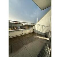 Moderne 2 Zimmer Dachgeschosswohnumg in Neuss Furth