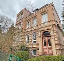 Ideal für Familien und WGs: Schöne Altbauwohnung mit großzügiger Raumaufteilung und zwei Balkonen - Hamburg Stellingen