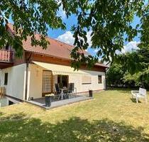 Sonniges Ein bis Zweifamilienhaus mit Einliegerwohnung - Schechingen