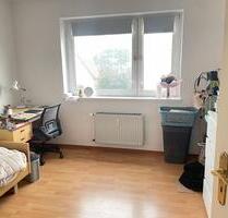 Helles, möbliertes Zimmer in Frauen-WG-Marburg ab Februar 2026