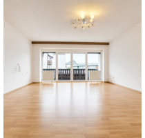 HELLE 4 ZIMMER WOHNUNG + Küche-Bad-Balkon und Garten in Pfeffenha - Pfeffenhausen