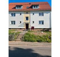 Wohnen mit Struktur: 2-Zimmer-Wohnung mit Badewanne und Abstellräumen - Marburg Marbach