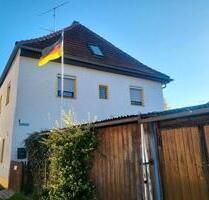 Zwei Häuser zu verkaufen - 750.000,00 EUR Kaufpreis, in Schierling (PLZ: 84069)