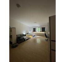 Einzimmerappartement 54qm, mit Empore in Alten-Buseck, Waldrand
