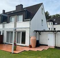 Reiheneckhaus in Brühl mit Garten, Garage & Keller 156 m²
