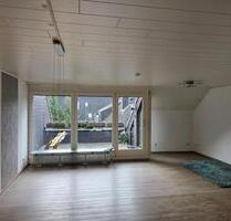 Attraktive und gepflegte 4-Zimmer-Wohnung mit Balkon - Steinhagen