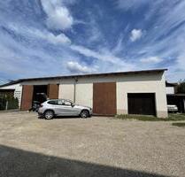 Gemütliche Halle in Barbing - 1.300,00 EUR Kaltmiete, ca.  200,00 m² in Barbing (PLZ: 93092)