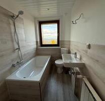 2-Zi.-Wohnung im 1. OG eines kleinen MFHes, in einem Wohngebiet, südlich des Pößnecker Stadtzentrums