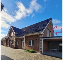 Vermietung: Erstbezug, moderne Obergeschosswohnung mit Balkon und Carport in Westoverledingen