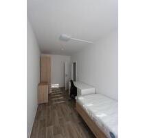 WG - Zimmer ab jetzt verfügbar - 180,00 EUR Kaltmiete, ca.  24,53 m² in Gera (PLZ: 07552) Bieblach-Ost
