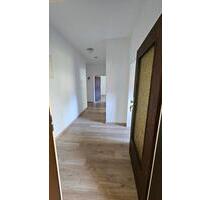 Zwei Zimmer Wohnung - 650,00 EUR Kaltmiete, ca.  43,00 m² in Schloß Holte-Stukenbrock (PLZ: 33758)