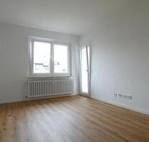 Altbaucharme trifft modernen Komfort - Erstbezug nach Sanierung mit großem Balkon! - Mülheim an der Ruhr