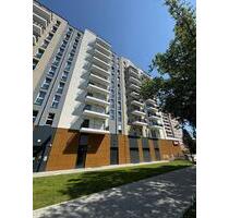 Helle 5 - Zimmer-Wohnung mit Gäste-WC, Balkon und Einbauküche - Berlin Marzahn-Hellersdorf