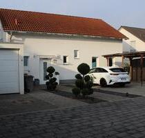 Modernes Freistehendes Einfamilienhaus - Hochdorf