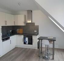 3-Zimmer-DG-Wohnung, 66 qm mit Balkon, 1 PKW-Stellplatz - Bad Windsheim