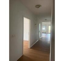 3 Raum Wohnung mit Balkon - 1.600,00 EUR Kaltmiete, ca.  86,21 m² in Neuenhagen bei Berlin (PLZ: 15366)