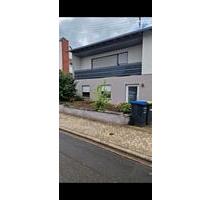 Einfamilienhaus mit Einliegerwohnung in Langenlonsheim