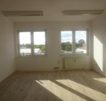 Büro in Oranienburg! Jetzt neu: ca. 244 qm, dazu weitere Büros & Stellplätze verfügbar.