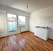 1-Raum-Wohnung mit Balkon-Für Besichtigungstermin bitte anrufen - Köln Kalk