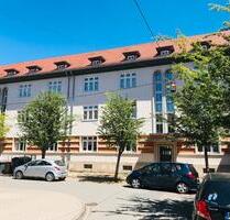 Ruhige, renovierte 3-Zi.-Mietwohnung, Balkon, Badewanne, große Küche in Arnstadt