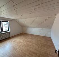 3-Zimmer-Dachgeschosswohnung - 810,00 EUR Kaltmiete, ca.  84,00 m² in Nürnberg (PLZ: 90455) Katzwang