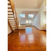 HELLE MAISONETTE-DACHGESCHOSSWOHNUNG IN KREFELD – MARKSTRASSE 230