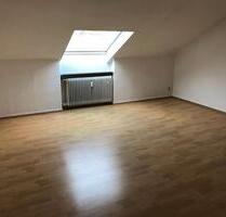 Großzügige 3 Zimmer-DG-Wohnung mit EBK in bevorzugter Westendlage! - Frankfurt am Main Bockenheim