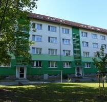 Wohnung in grüner, ruhiger Lage mit Balkon! - Limbach-Oberfrohna