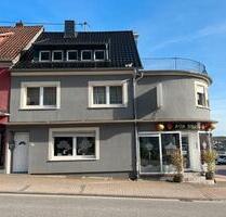 Wohn- & Geschäftshaus mit 2 Wohneinheiten und Gewerbe in Tholey