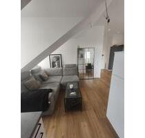 3-Zimmer Dachgeschosswohnung saniert m. Balkon, WG möglich, 2.OG - Ismaning