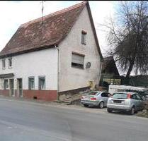 Haus mit İmbiss - 170.000,00 EUR Kaufpreis, ca.  80,00 m² in Rottenburg am Neckar (PLZ: 72108)