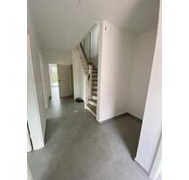 Modernes Doppelhaushälfte in Edewecht-Süddorf mit Sommergarten