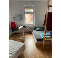 Pendler Zimmer in sonniger Altbauwohnung mit Balkon - Stuttgart Bopser