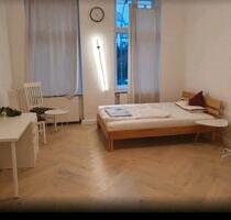1 Zi-Wohnung sofort, sep. Küche m EBK, Bad mit Fenster, möbliert - Berlin Tempelhof-Schöneberg