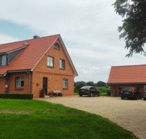 Großzügige 3-Zimmer-Wohnung in Alleinlage mit Balkon & Garten - Lübeck Sankt Jürgen