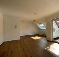 2 Zimmer Maisonettewohnung 70 qm mit Küche + Carport + Loggia - Paderborn Neuenbeken