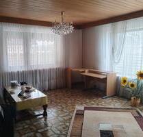 4,5 Zimmer Wohnung - 950,00 EUR Kaltmiete, ca.  120,00 m² in Hohenroth (PLZ: 97618)