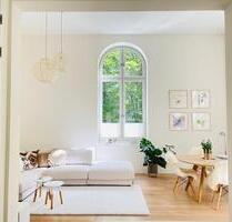 Stilvolle 2-Zimmer-Altbauwohnung in Hamburg-Uhlenhorst zur Zwisch