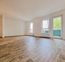 2-Raum-Wohnung mit Balkon - 305,00 EUR Kaltmiete, in Glauchau (PLZ: 08371)