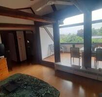 Schöne helle 5-Zimmer Wohnung mit Dachgaube - Vechelde