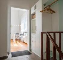 Exklusive, möblierte 2-Raum-Wohnung mit schöner Innenausstattung - Ratingen Tiefenbroich