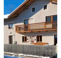 Sonnige 3 Zimmer EG Wohnung - 1.310,00 EUR Kaltmiete, ca.  90,00 m² in Egling (PLZ: 82544)