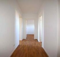 +++ Zuhause wohlfühlen! Renovierte 3-Raumwohnung mit Balkon und Tageslichtbad +++ - Nienburg (Weser)