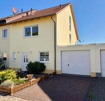 Doppelhaushälfte in begehrter Lage mit Garten und Feldblick - Münster (Hessen)