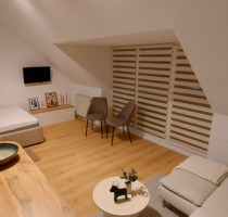 Renovierte & voll möblierte 1-Zimmer-Wohnung mit Balkon auf Zeit - Oldenburg Kreyenbrück