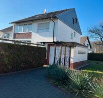 Mehrfamilienhaus in Troisdorf - 640.000,00 EUR Kaufpreis, ca.  220,00 m² in Troisdorf (PLZ: 53840)