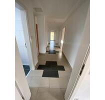 Helle 4-Zimmer Wohnung - 980,00 EUR Kaltmiete, ca.  130,00 m² in Adelsdorf (PLZ: 91325)