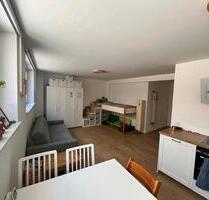 1-Zimmer-Wohnung in FfmGoldstein - für Hilfe im Haushalt - Frankfurt am Main Schwanheim