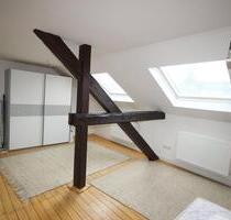 Moderne Dachgeschosswohnung im Herzen von Wickrath -komplett möbliert- - Mönchengladbach West